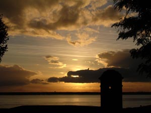 Coucher de soleil sur la citadelle de Blaye.