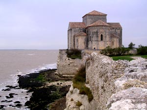 Talmont: glise Sainte Radegonde.