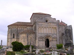 Talmont: glise Sainte Radegonde.