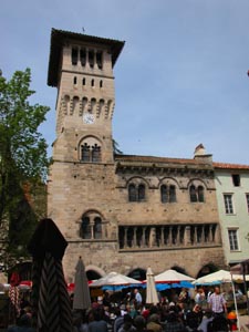 L'htel de ville de Saint Antonin noble Val.