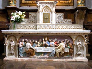 L'autel avec une reprsentation de la cne.