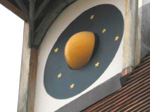 Dtail de l'horloge lunaire.
