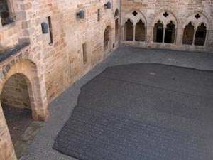 La place des écritures à Figeac.