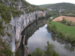 Le Lot, et le chemin de halage.