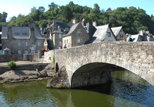 Dinan.