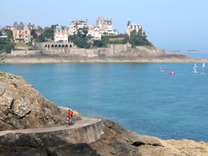 Le sentier des douaniers à Dinard.