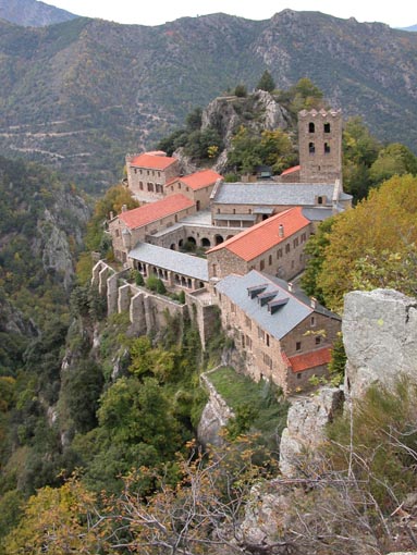 L'abbaye de Saint Martin du Canigou.
