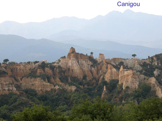 Vue sur le Canigou  l'Ouest.
