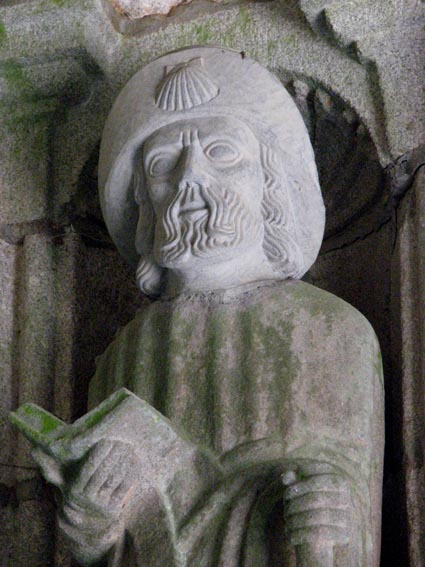 Saint Jacques dont la tte a probablement t remplace...