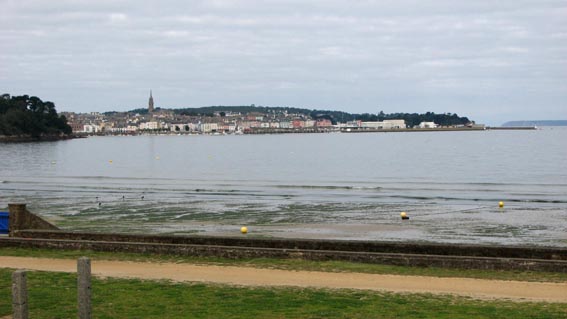 Vue sur la baie de Douarnenez.