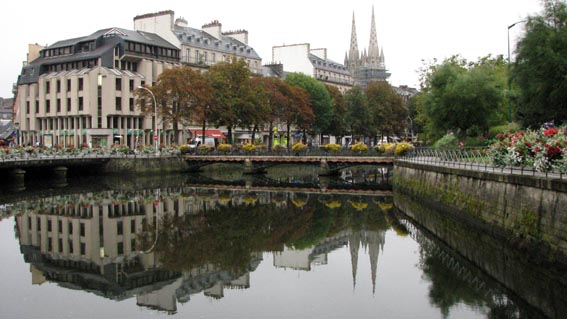 Passerelle sur l'Odet  Quimper.