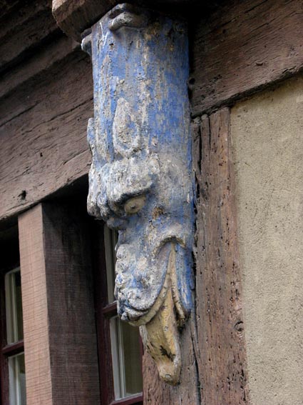 Une gueule de loup.