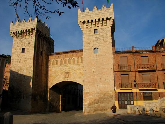 Porte Ouest.