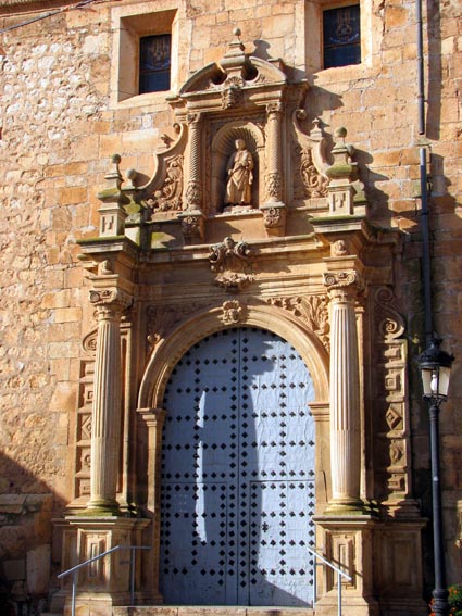 Portail de l'glise de Torrijo del Campo.