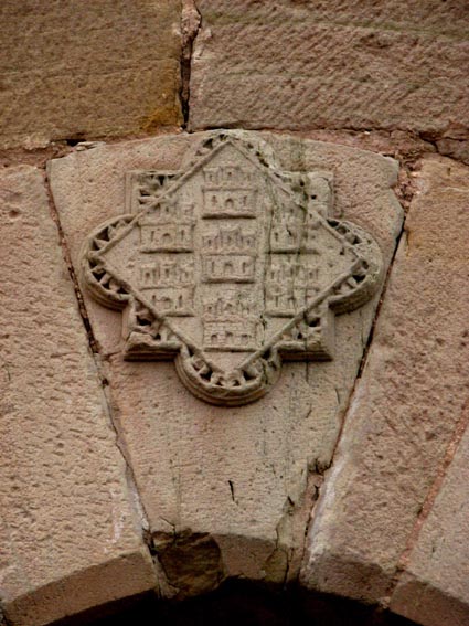 Blason sur la porte du chteau.