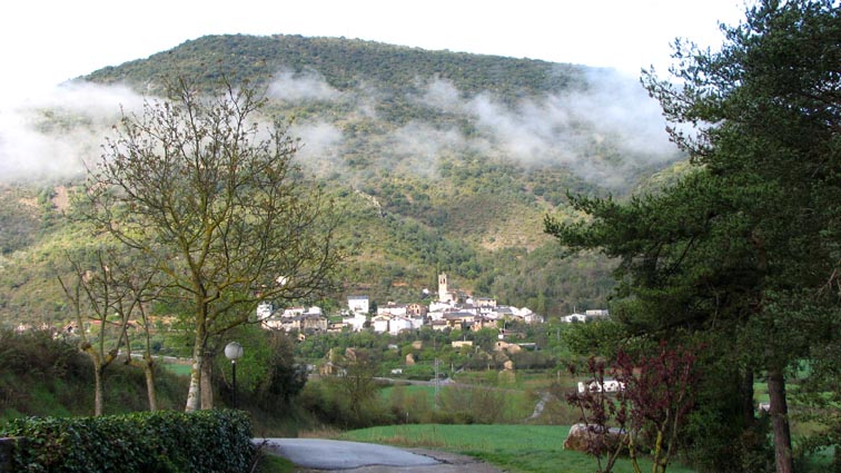 Le village de Palo, face au sanctuaire de Bruis.