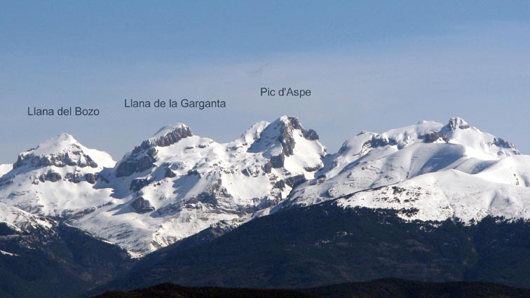 Vue sur le massif du Pic d'Aspe.