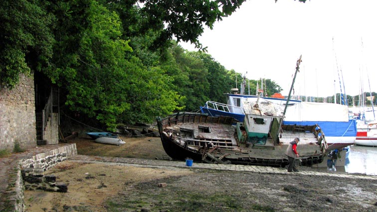 Bateau chou,  l'entre de la rivire du Vincin.