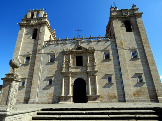 La cathédrale de Miranda do Douro