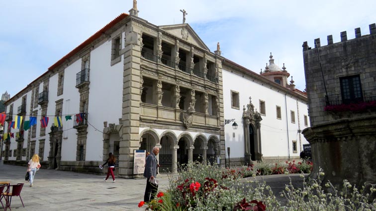 Viana do Castelo : hpital de la Misricorde