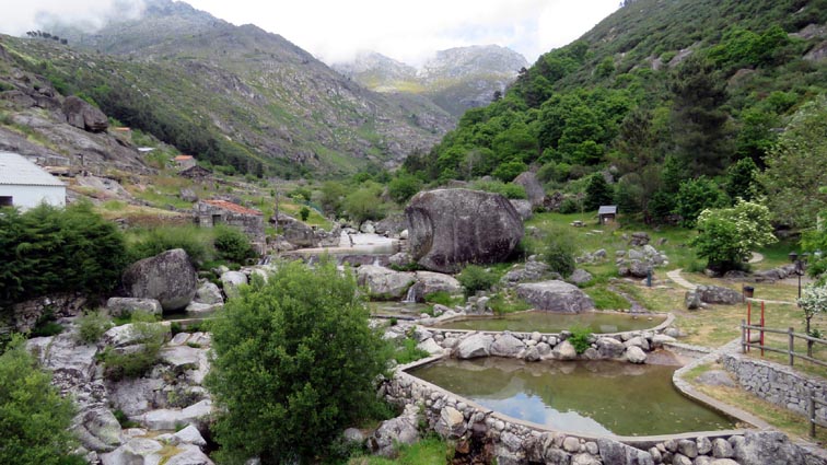 Plage fluviale de Loriga