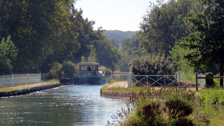Pont-canal de la Base