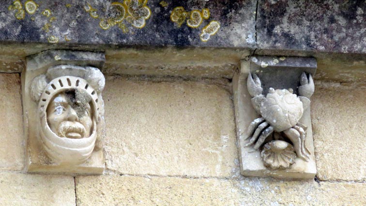 Modillons de l'église de Saint-Seurin-d'Uzet