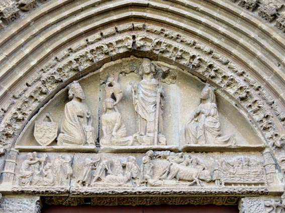Le tympan de l'glise d'Artajona