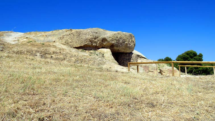 Le dolmen de Menga