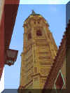 La tour de la collégiale Santa Maria.