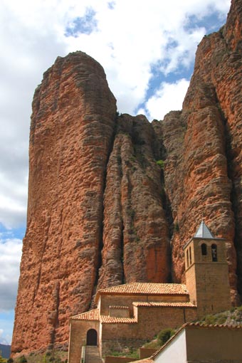 L'église paroissiale.