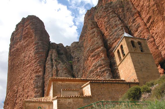 L'église paroissiale.