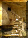 Escalier d'entrée à l'ermitage San Cornelio.