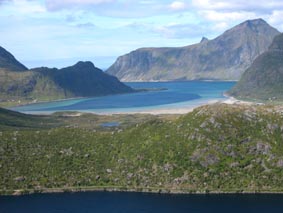 Flakstadpollen et le lac Storvatnet