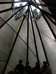 Notre tipi, dans la plus petite fort d'Europe...