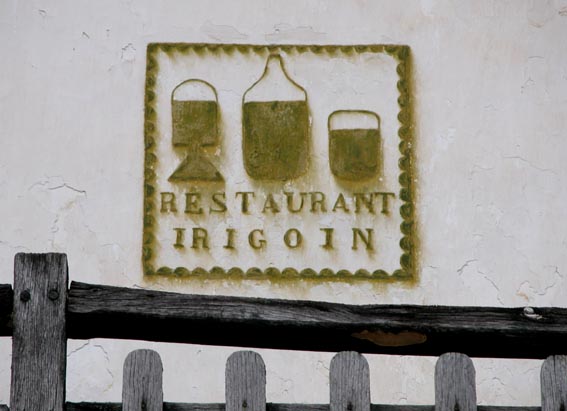 L'enseigne du restaurant...