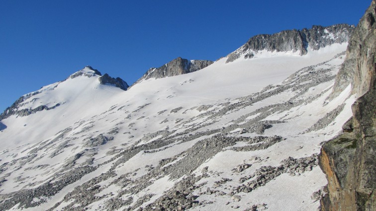 Vue sur le Pic d'Aneto et son glacier.