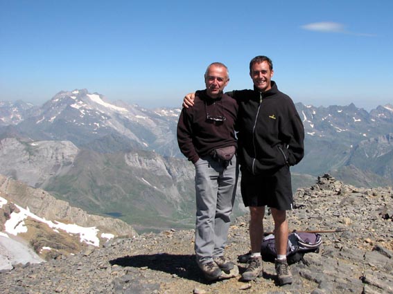 Jean Paul et Sylvain au sommet du Casque du Marbor.