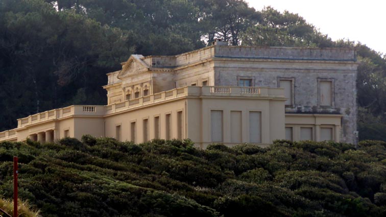 Le "Pavillon Royal" : Villa "Les Ailes"