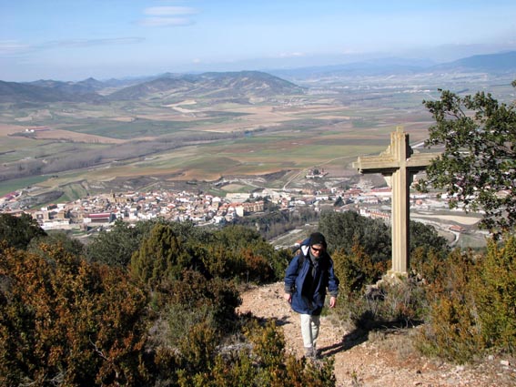 La treizime croix, avec Lumbier en arrire-plan.