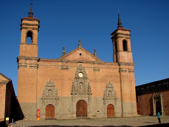 Le nouveau monastre de San Juan de la Pea.