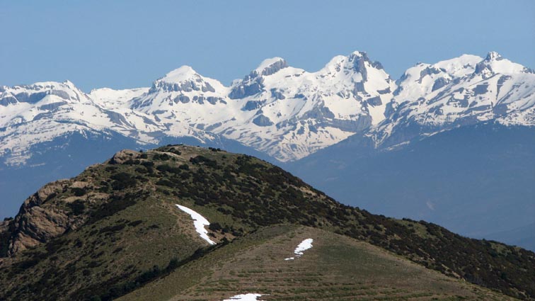 Le massif d'Aspe, avec le Cuculo au premier plan.