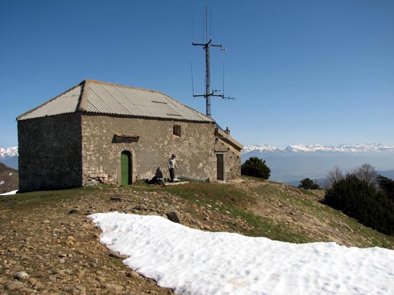 Nous voici  l'ermitage de San Salvador
