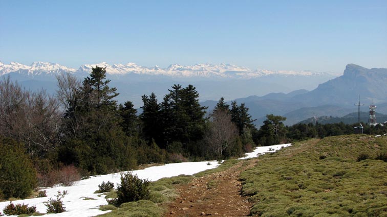 Descente face  Oroel et au Mont Perdu.