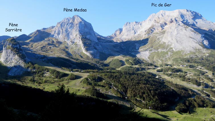 Le massif du Pic de Ger commence  s'clairer.