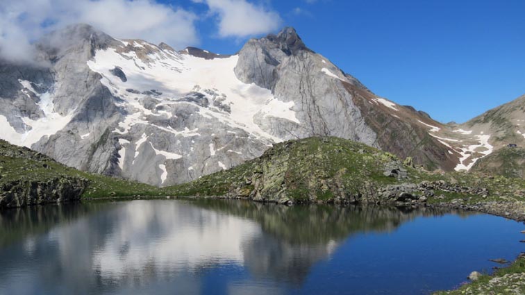 Le glacier d'Ossoue vu du lac des Gentianes