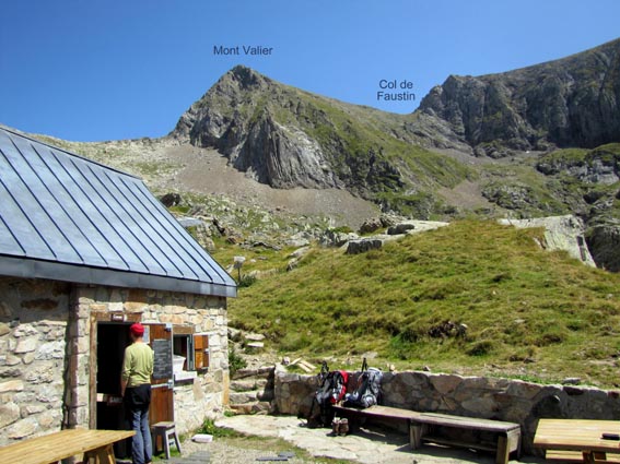 Le Mont-Valier vu du refuge des Estagnous.