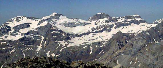 De gauche  droite: le Soum de Ramond, le Mont Perdu, le Cylindre et le Marbor.