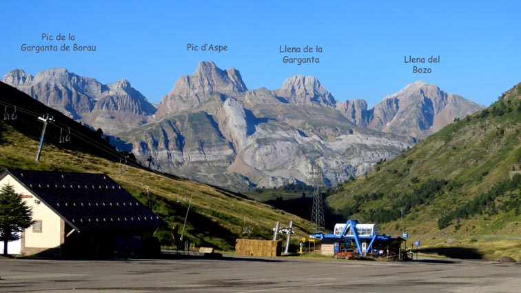 Le massif du Pic d'Aspe vu du parking d'Astun