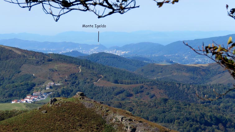 Saint Sébastien dominée par le Monte Igeldo
